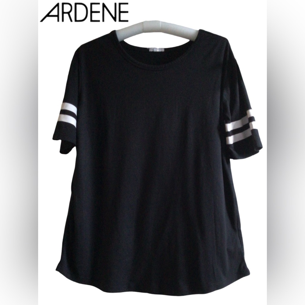 🐝Ardene Black Tee with White Striped Sleeves